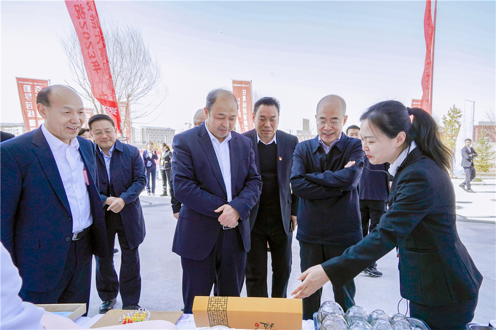 2023年3月31日   学校参加2023年甘肃省技能大赛开幕式 (2).jpg