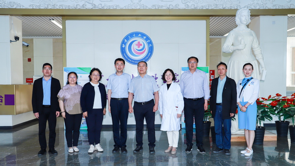 1686194311680087904.jpg 2023年6月7日 原甘肃省卫生和计划生育委员会党组副书记、副主任李存文莅临我校调研 (16)_调整大小.jpg